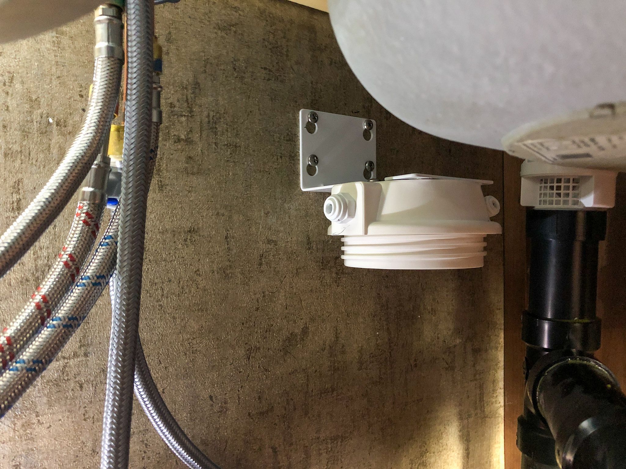 Water Filter Mounting Bracket