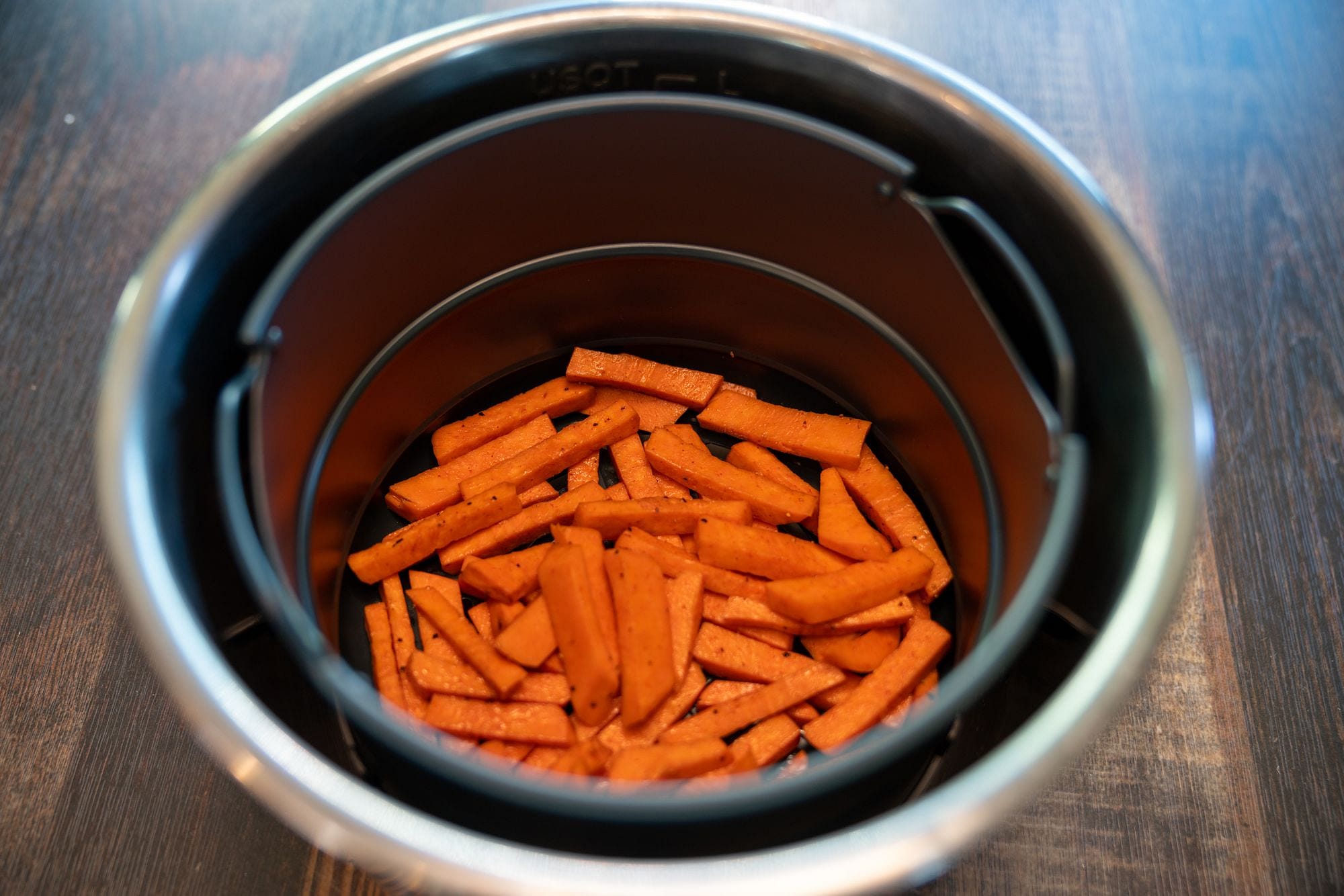 https://www.adventurousway.com/images/i/1usjb6e5a3cf/2000w/gear-reviews/instant-pot-air-fryer-lid-review/sweet-potato-sticks.jpeg