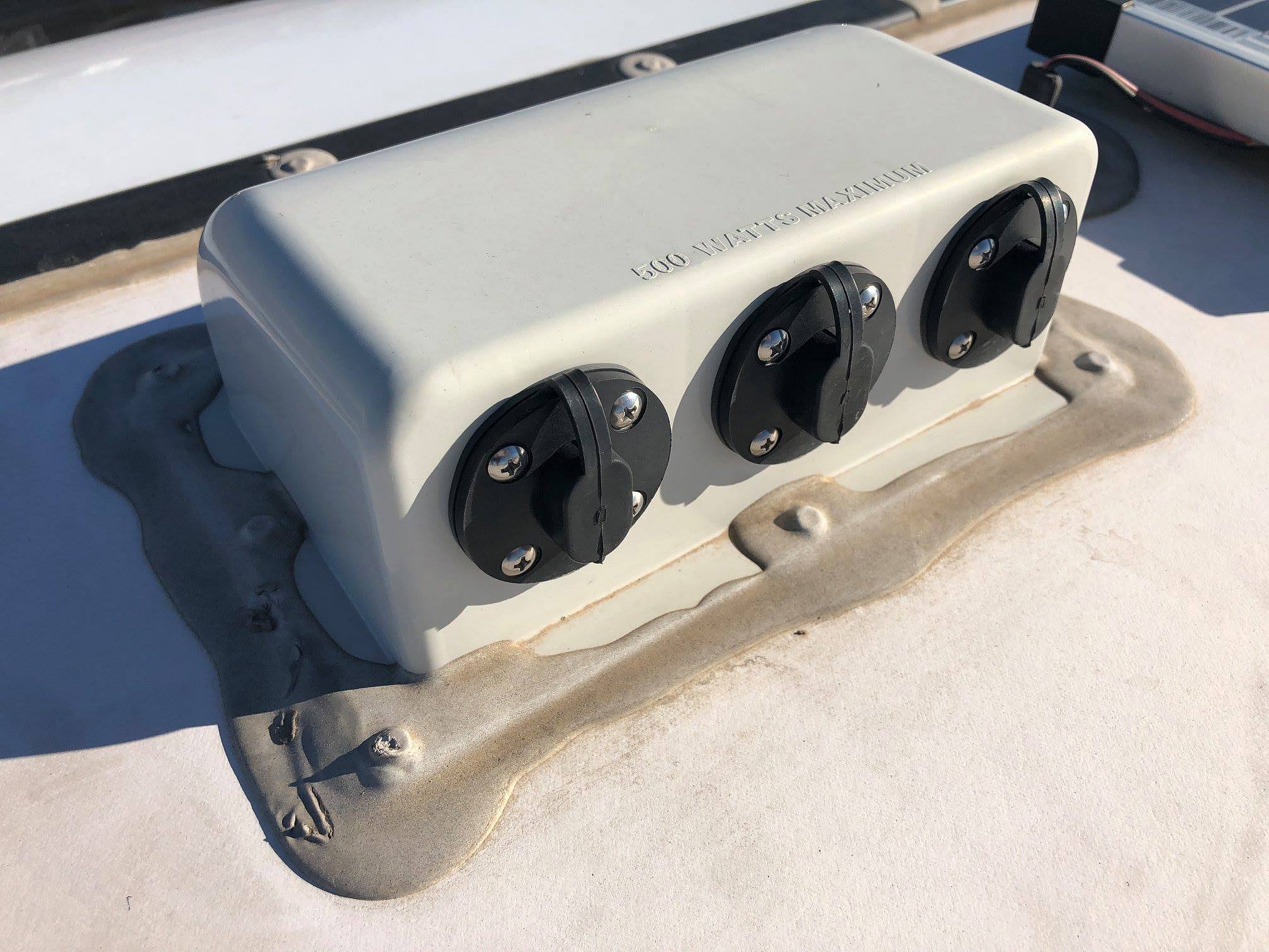 Unsafe Zamp Solar Combiner Box | Adventurous Way