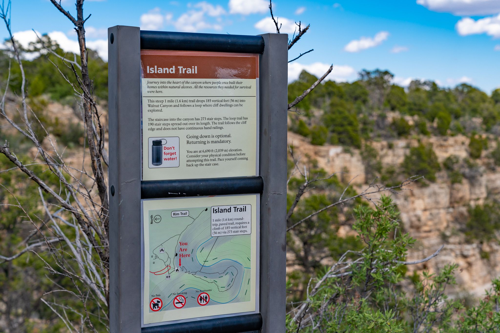 Walnut Canyon Island Trail