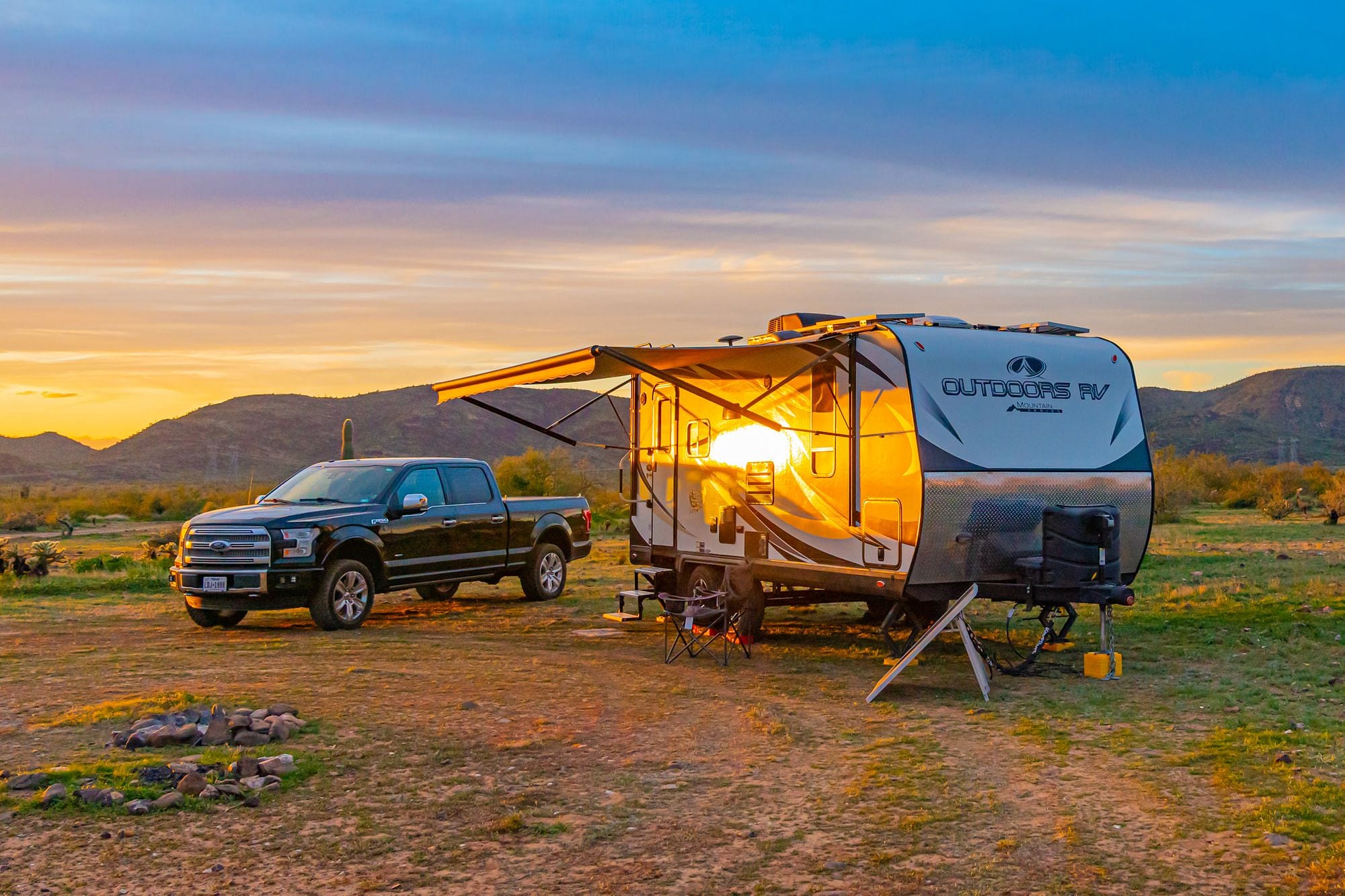 full solar travel trailer