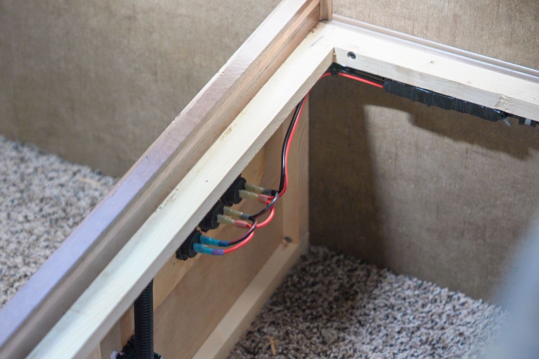 Daisy Chaining 12V Outlets