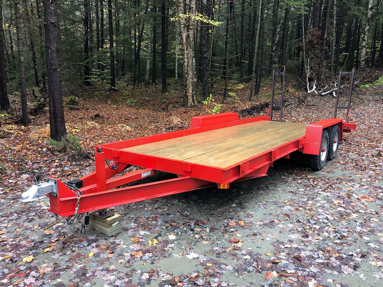 Buying a Used Equipment Trailer