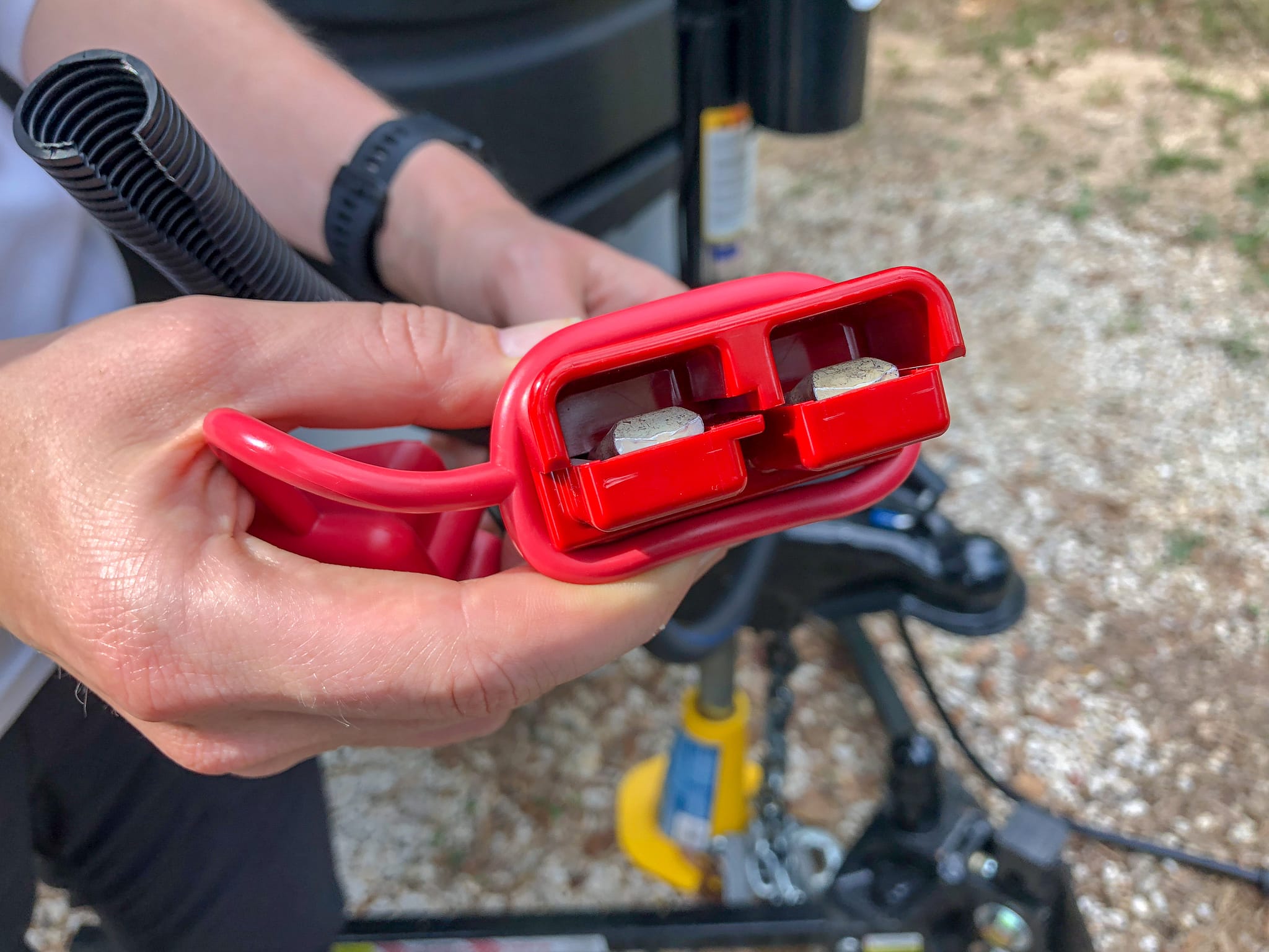 RV Electrical Upgrade Part 3 DC Charger & Truck 12V Socket