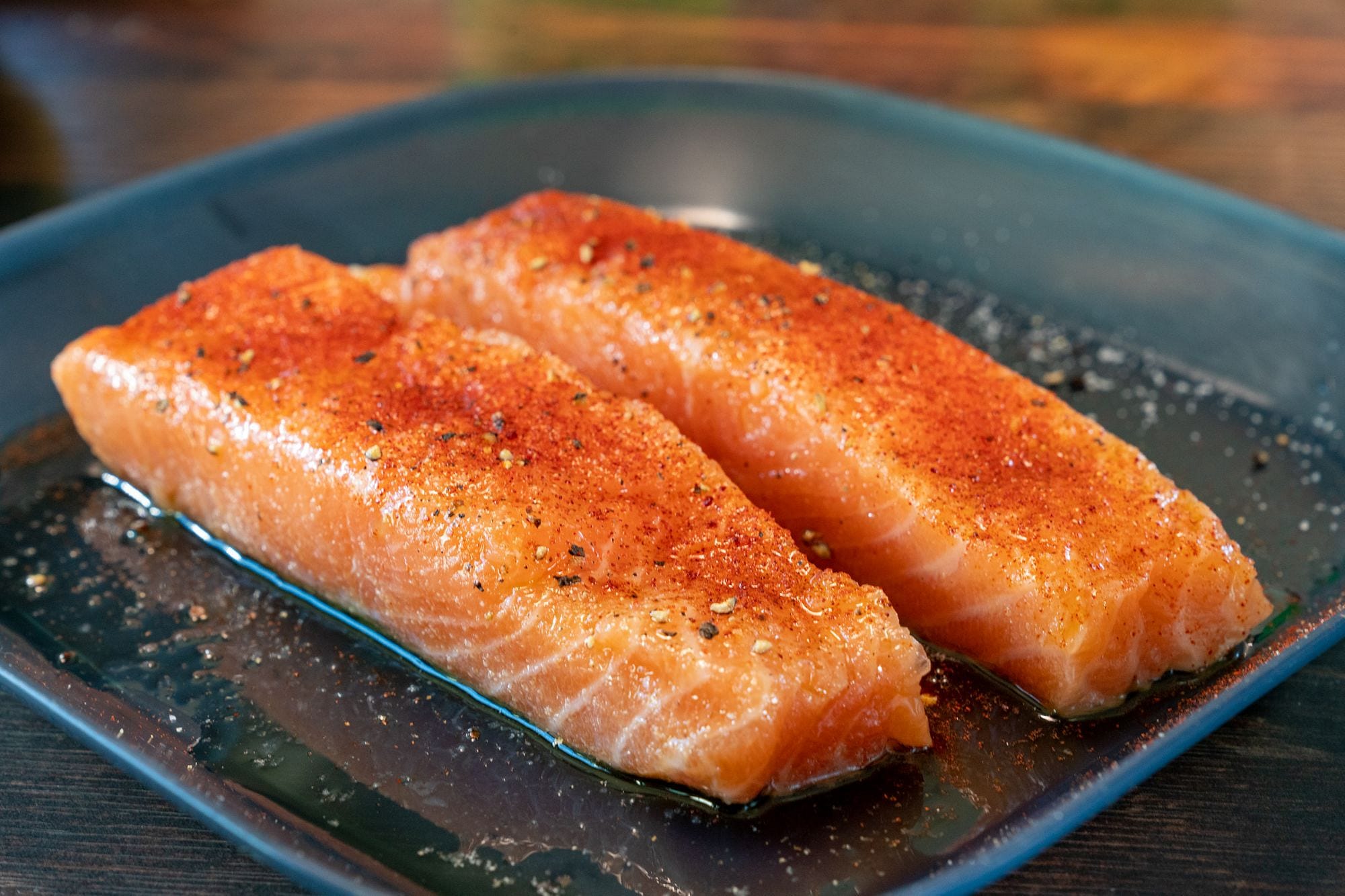 https://www.adventurousway.com/images/i/vbra0vqvbb96/2000w/gear-reviews/instant-pot-air-fryer-lid-review/salmon-fillets.jpeg