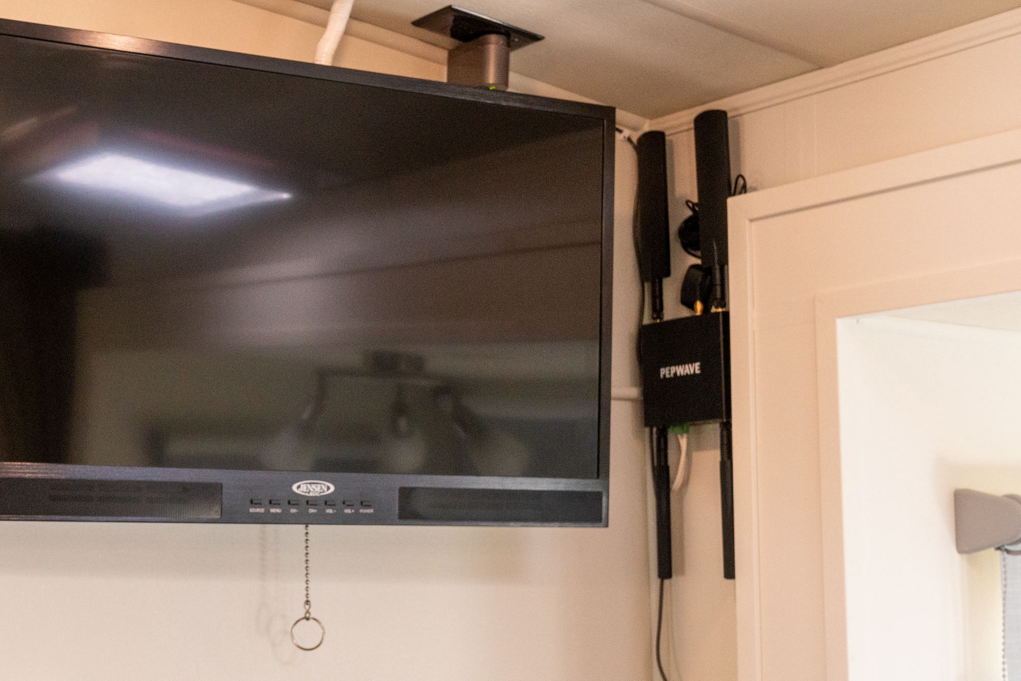Pepwave MAX BR1 Wall Mount RV