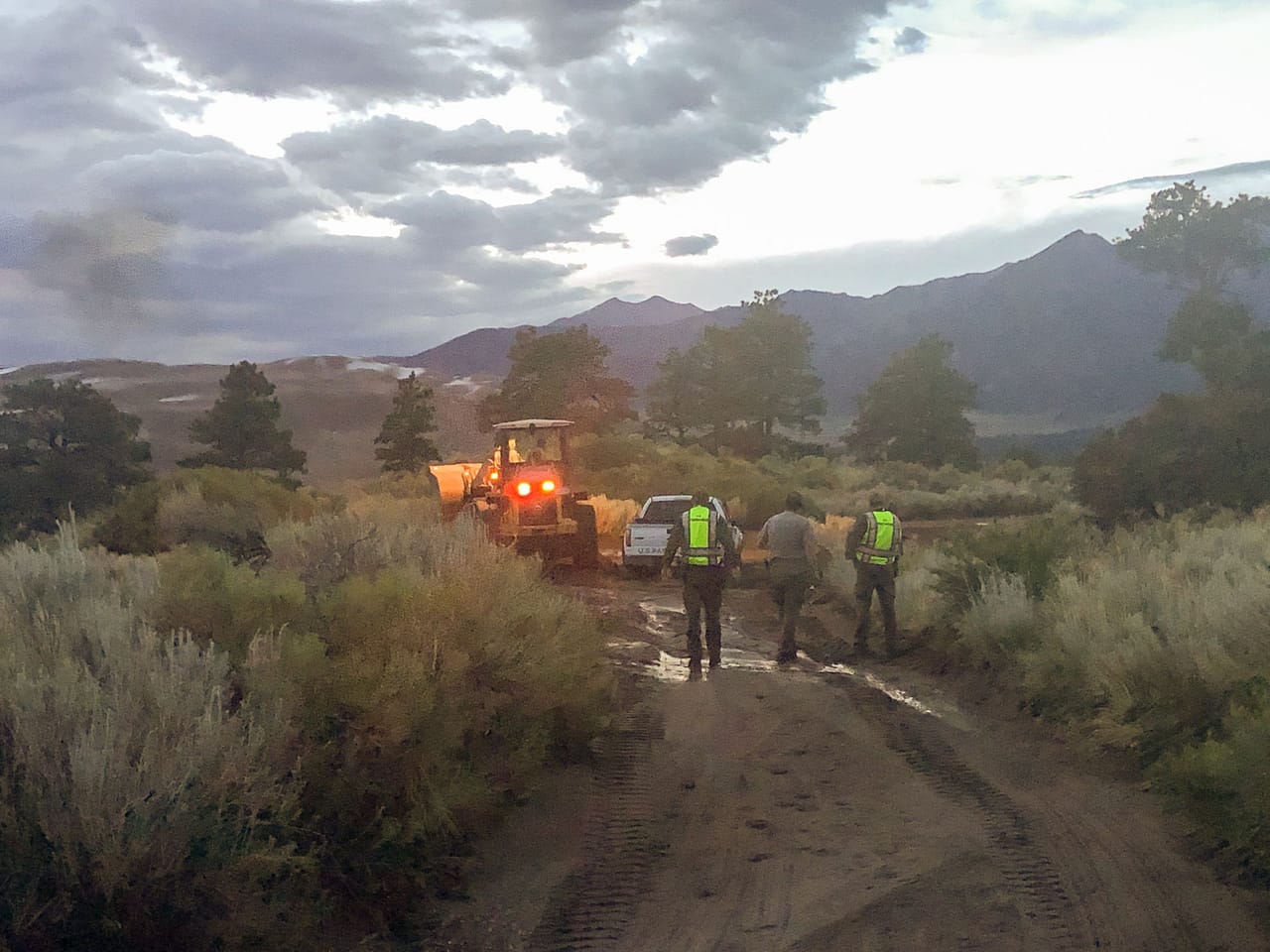 Medano Pass Primitive Road: Off-Roading Goes Wrong!